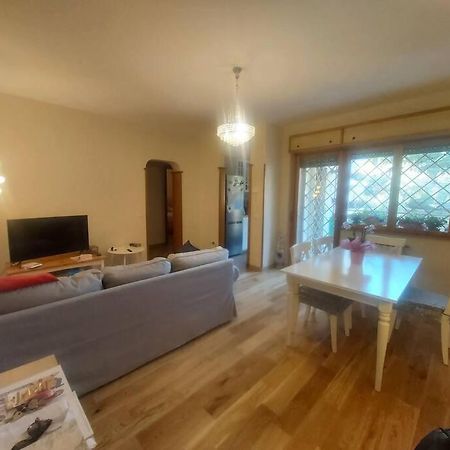 Casa Mauli Apartment Settebagni Luaran gambar