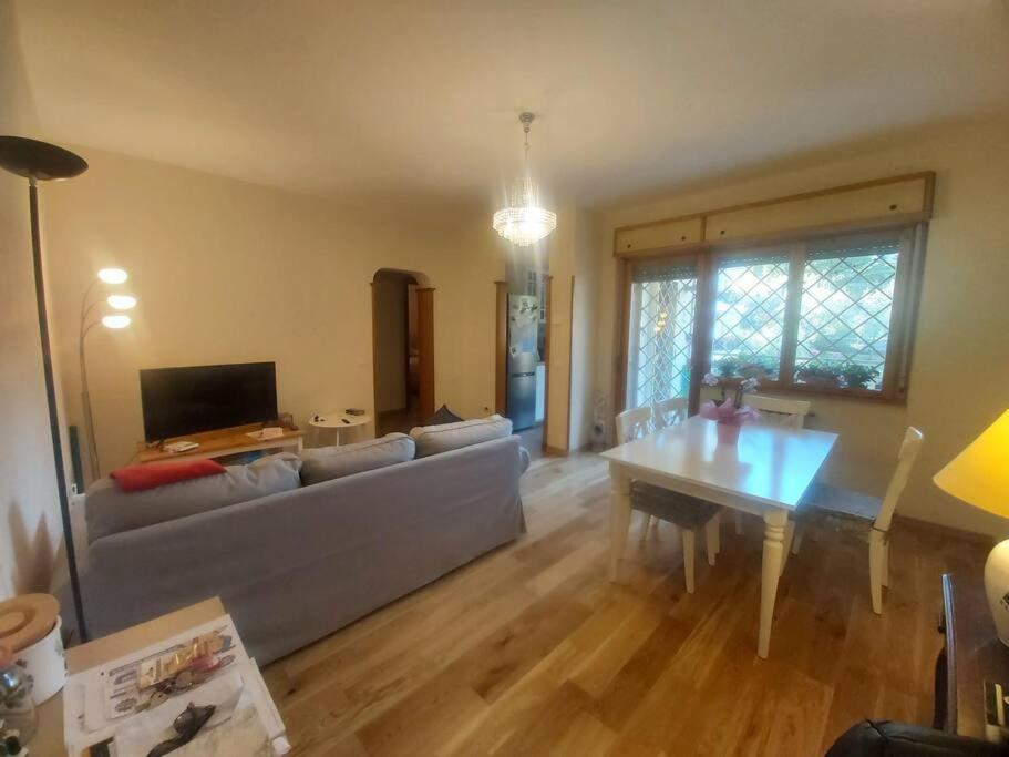 Casa Mauli Apartment Settebagni Luaran gambar
